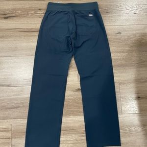 Figs scrub bottom Livingston in Dark Harbor XS Petite